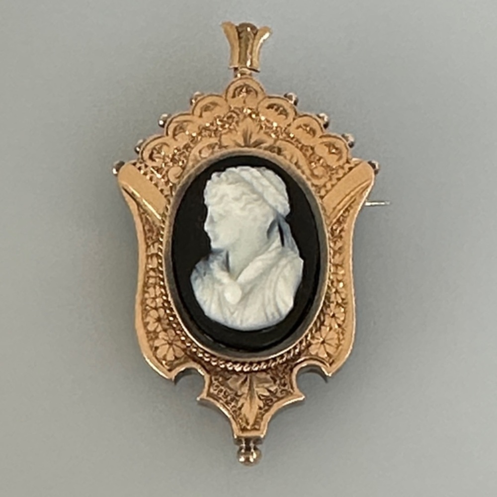 Vintage 14k real solid Gold and Black Cameo Brooch
